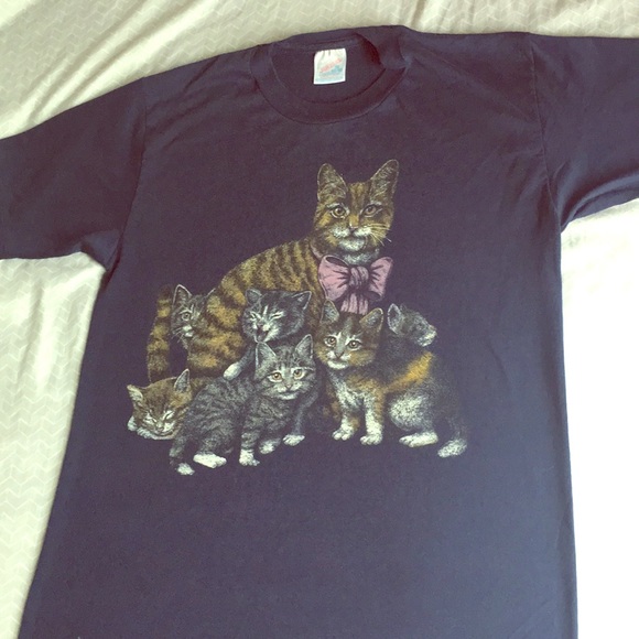 Vintage Tops - Vintage Cats 🐱 Jerzees Tee . Kitten Love ❤️ meow